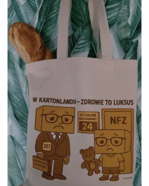 Torba bawełniana Kartonlandii z grafiką NFZ i napisem W Kartonlandii – zdrowie to luksus
