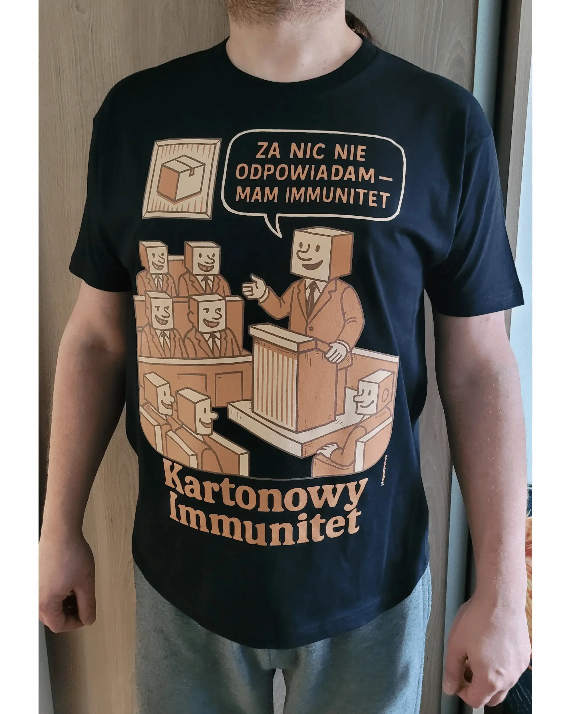 Kartonowy Immunitet – koszulka męska - obrazek 3